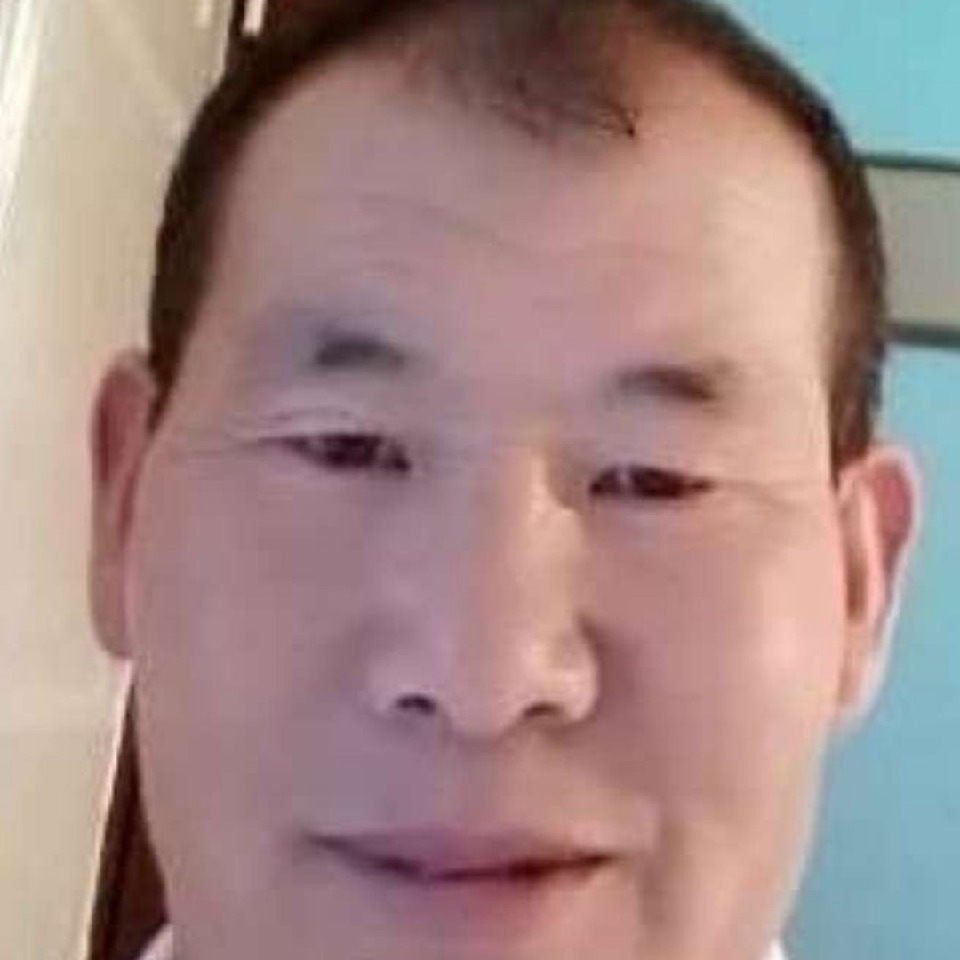 萌新宝宝veTwI9海报