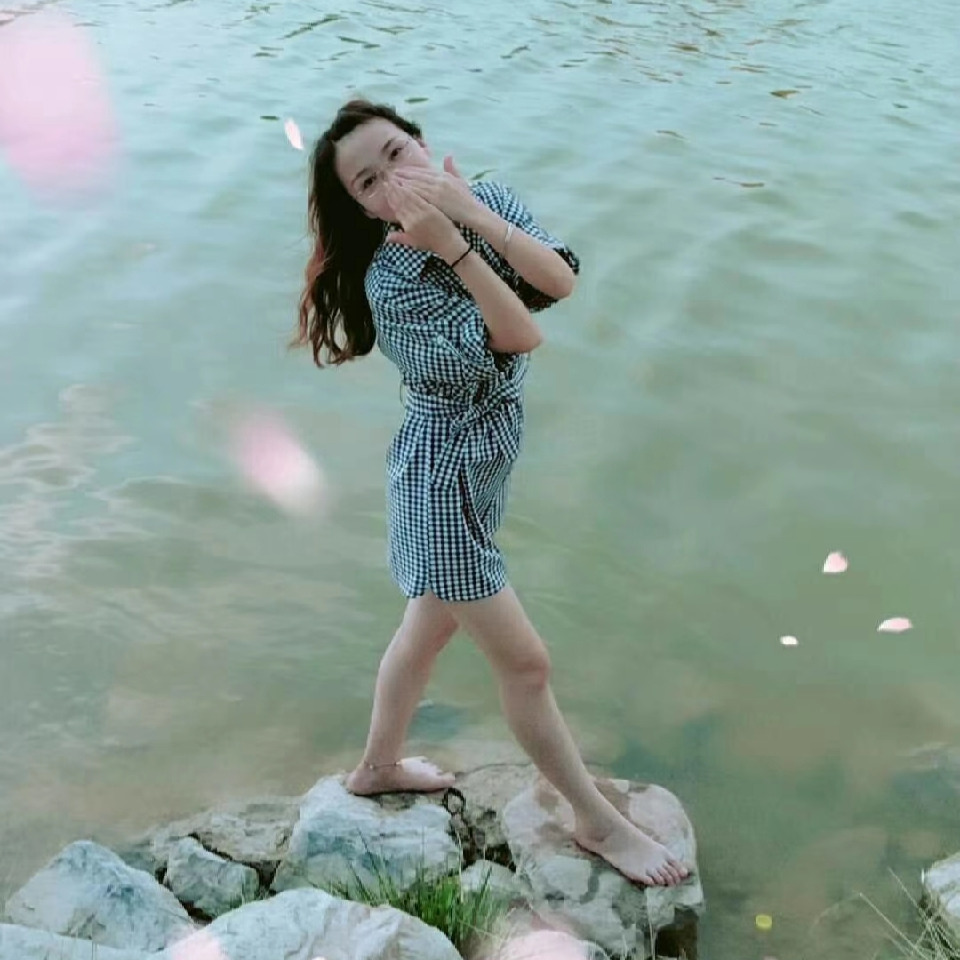 lucky小小甜海报