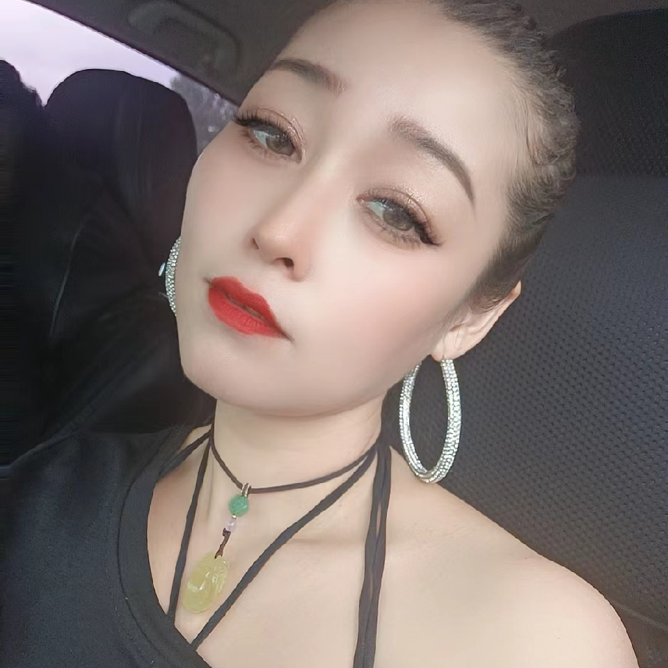 求保护的媚宝儿海报