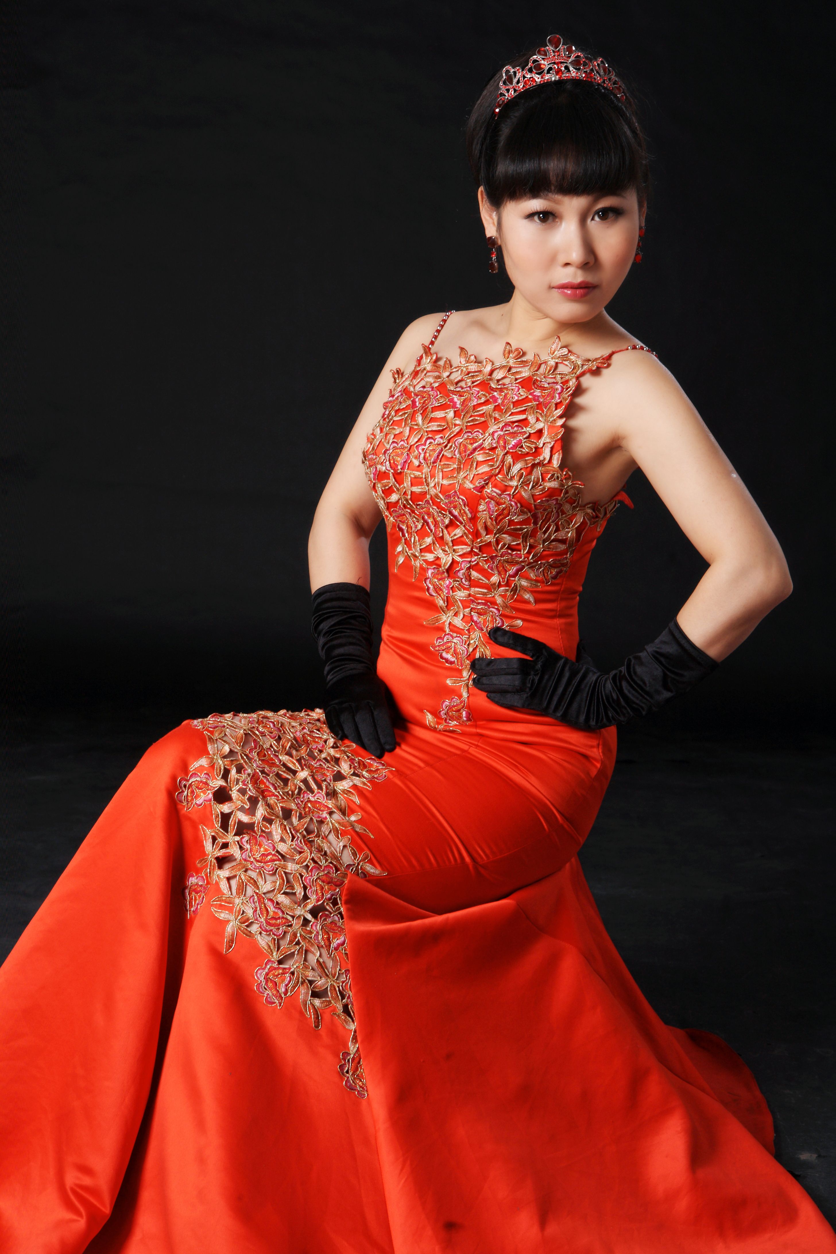 龙晶晶个人动态 - 龙晶晶直播间 - 美女视频聊天交友-六间房秀场